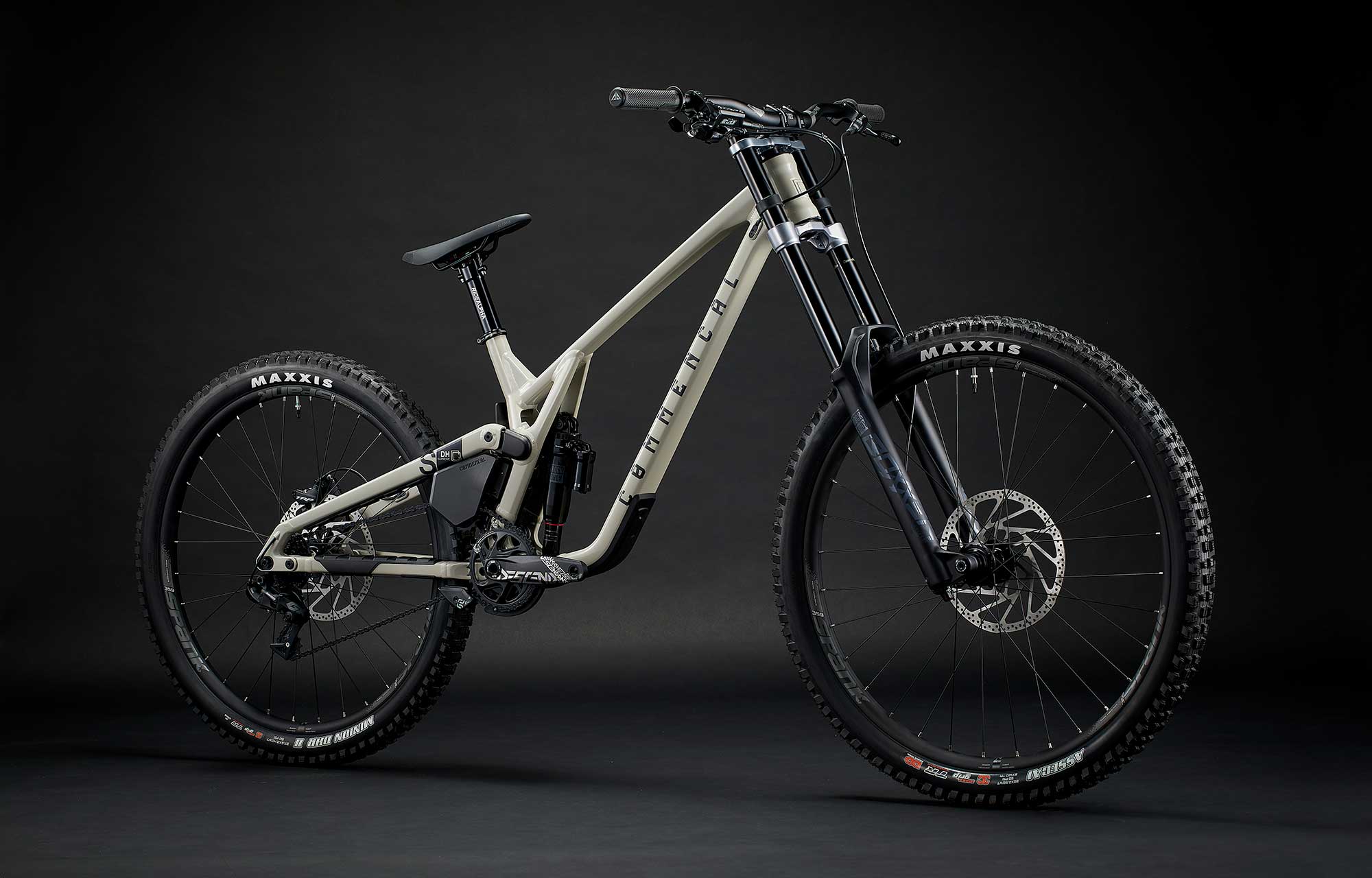 Commencal Bicicleta SUPREME DH V5 RIDE CHALK 2025 | Commencal