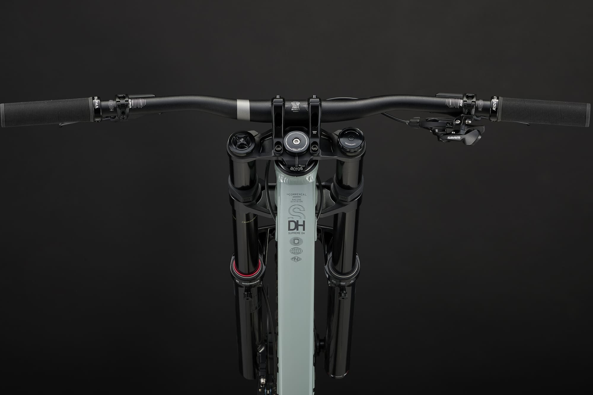Commencal Bicicleta SUPREME DH V5 RIDE PYRITE GREY 2026