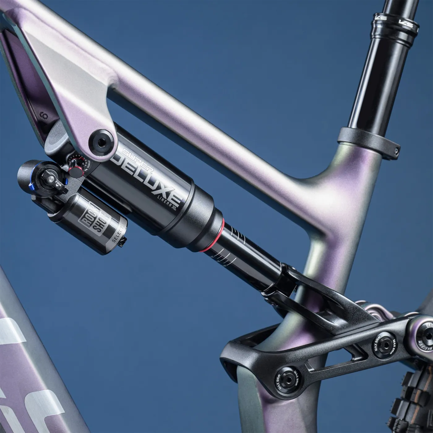 Kellys THEOS AX70, detaliu 2