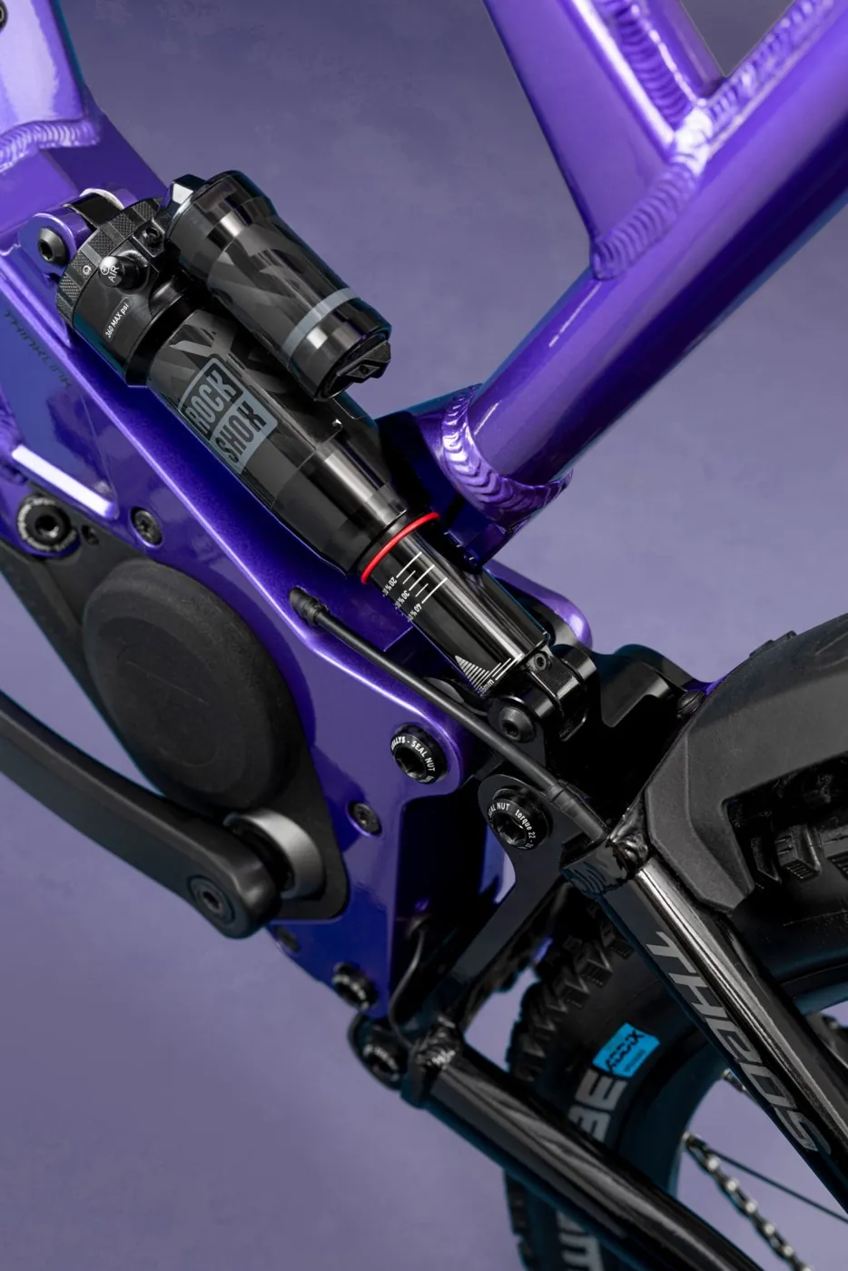 Kellys THEOS RS90, detaliu 2